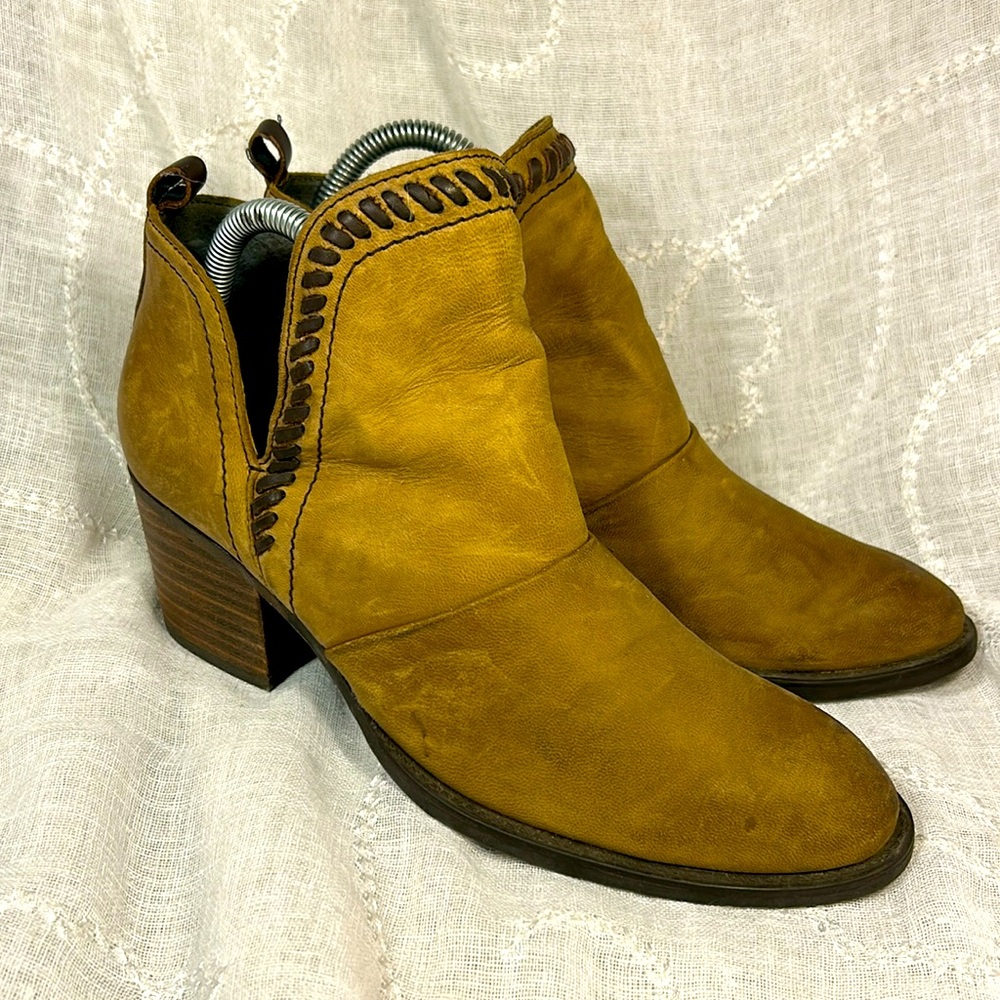 OTBT leather ankle boots